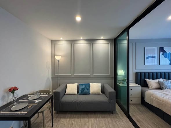 bedroom and living room of Regent Home Bangna (รีเจ้นท์โฮม บางนา)