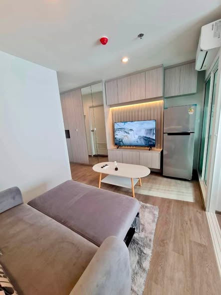bedroom and living room of Regent Home Bangna (รีเจ้นท์โฮม บางนา)