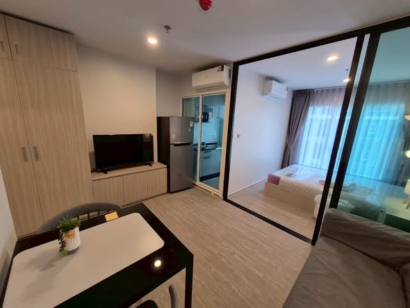 bedroom and room interior of Regent Home Bangna (รีเจ้นท์โฮม บางนา)