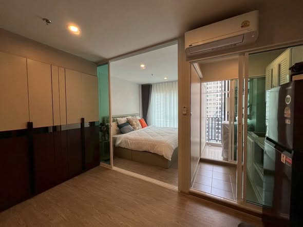 bedroom and room interior of Regent Home Bangna (รีเจ้นท์โฮม บางนา)