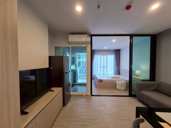 bedroom and room interior of Regent Home Bangna (รีเจ้นท์โฮม บางนา)