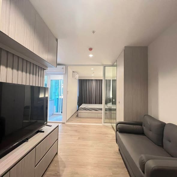 bedroom and room interior of Regent Home Bangna (รีเจ้นท์โฮม บางนา)
