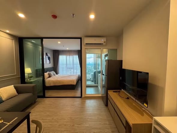 bedroom and room interior of Regent Home Bangna (รีเจ้นท์โฮม บางนา)