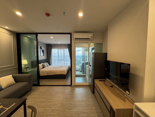 bedroom and room interior of Regent Home Bangna (รีเจ้นท์โฮม บางนา)