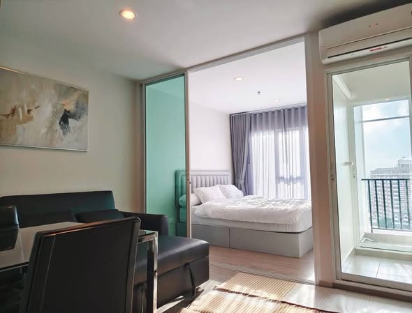 bedroom and room interior of Regent Home Bangna (รีเจ้นท์โฮม บางนา)