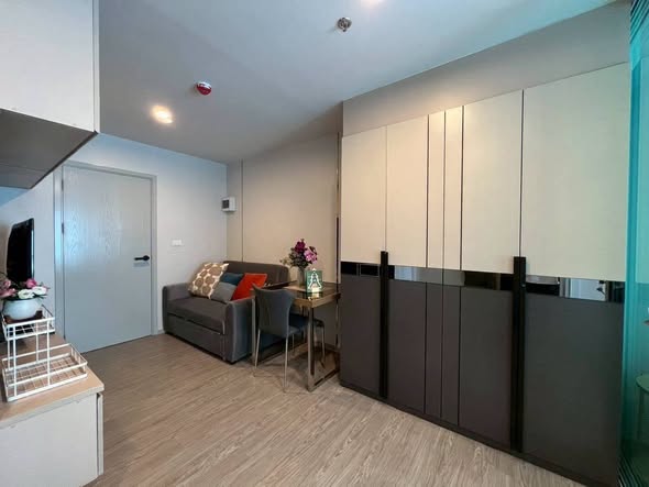 living room and room interior of Regent Home Bangna (รีเจ้นท์โฮม บางนา)