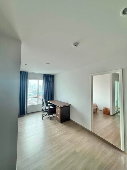 bedroom and room interior of Regent Home Bangson 28