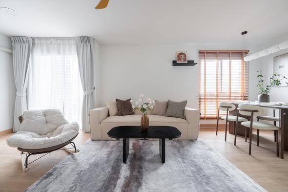 living room of Regent Home Condo 7/2