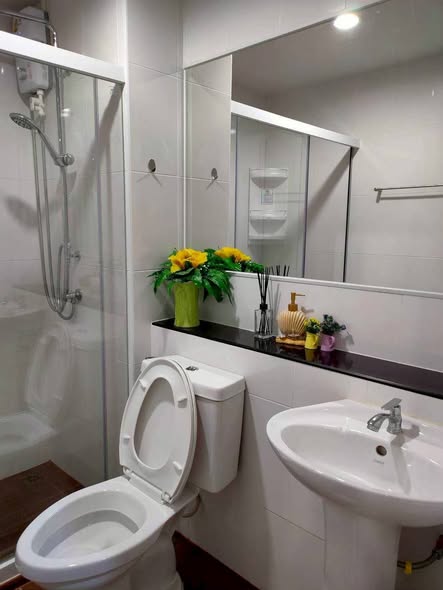 bathroom of Regent Home Sukhumvit 81