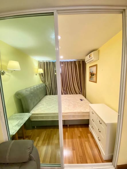 bedroom and room interior of Regent Home Sukhumvit 81