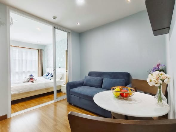 living room and bedroom and room interior of Regent Home Sukhumvit 81