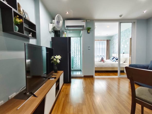 living room and room interior of Regent Home Sukhumvit 81