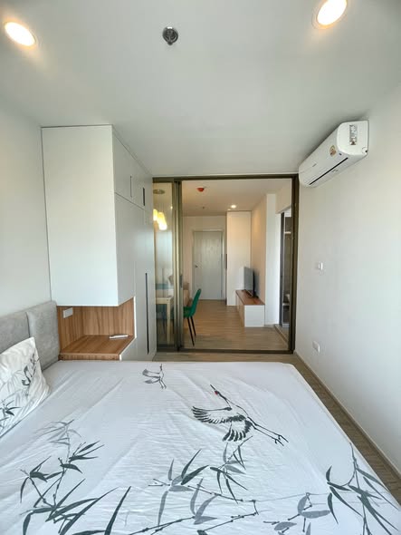 bedroom of Regent Home Wutthakat