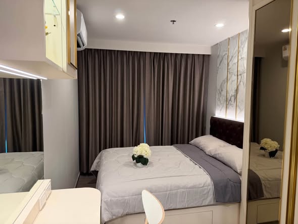 bedroom of Regent Home Wutthakat