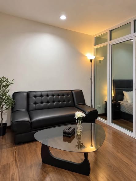 living room of Regent Orchid Talad Plu