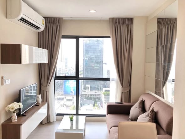 bedroom of Rhythm Asoke 2