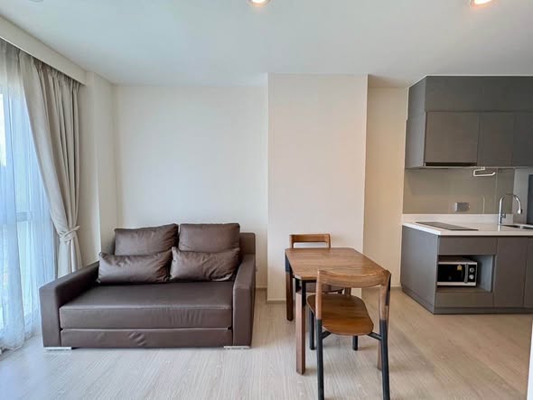 living room of Rhythm Asoke 2