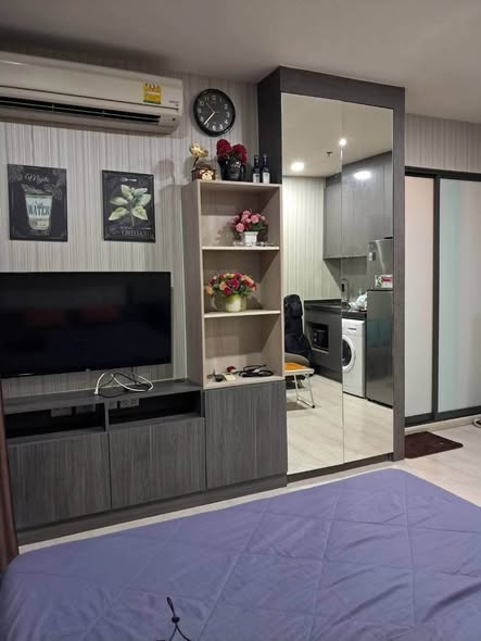 bedroom and room interior of Rhythm Asoke