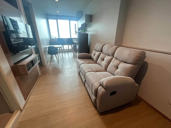 living room of RHYTHM Phahon-Ari