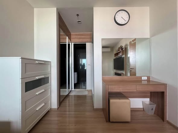 room interior of RHYTHM Phahon-Ari