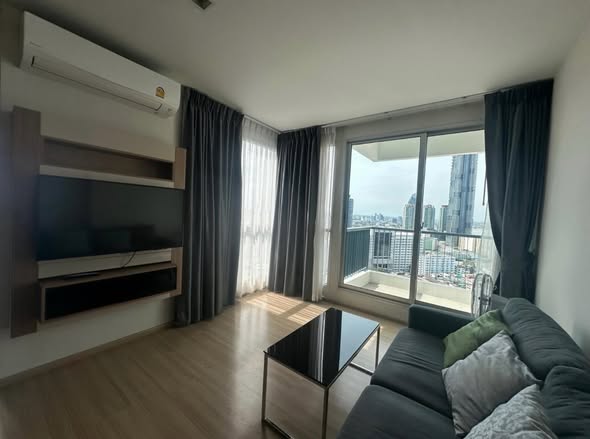 bedroom and room interior of RHYTHM Sathorn