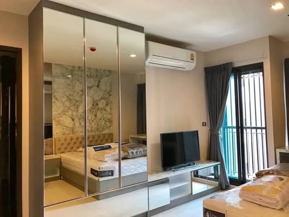 bedroom of Rhythm Sukhumvit 36-38