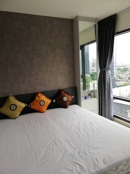 bedroom of Rhythm Sukhumvit 36-38