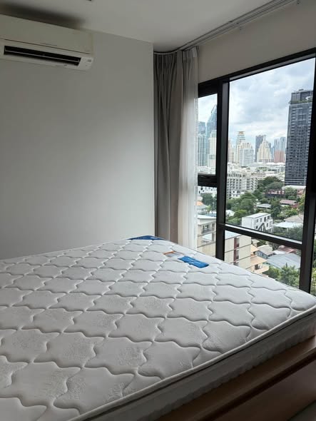 bedroom of Rhythm Sukhumvit 36-38