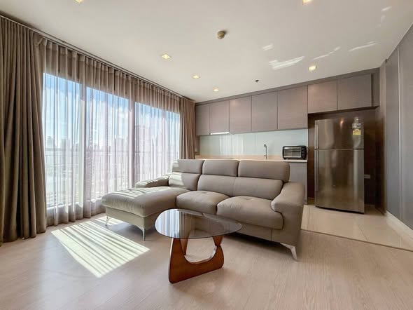 bedroom and living room of Rhythm Sukhumvit 36-38