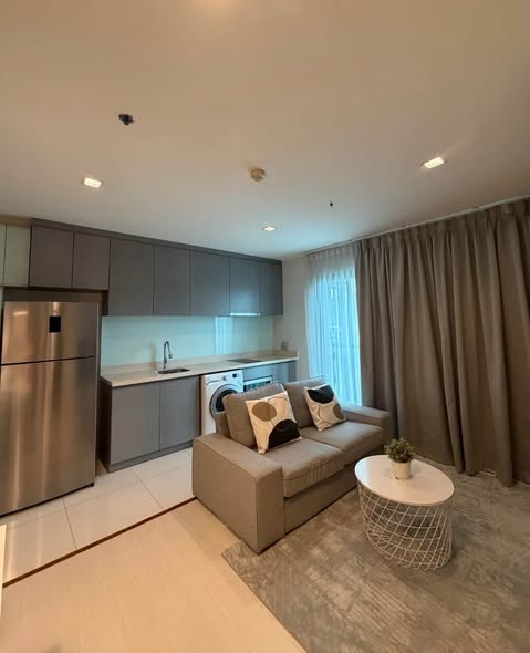 living room of Rhythm Sukhumvit 36-38