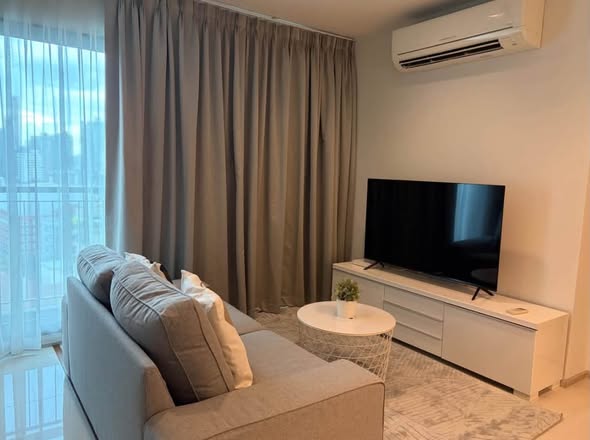 living room and bedroom of Rhythm Sukhumvit 36-38