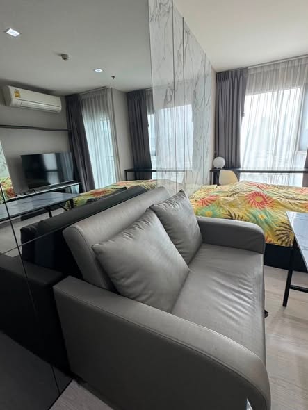 living room and bedroom of Rhythm Sukhumvit 36-38