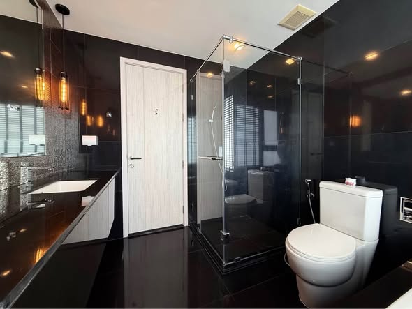 room interior of Rhythm Sukhumvit 36-38