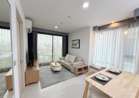 living room and bedroom of Rhythm Sukhumvit 42