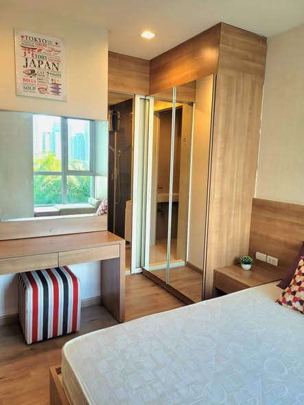 bedroom and room interior of Rhythm Sukhumvit 50