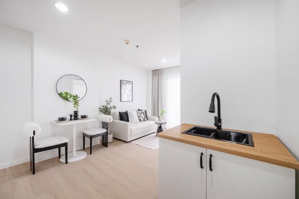 Rich Park @ BangSon Station Condominium