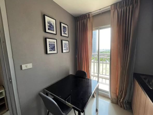bedroom of Rich Park Chao Phraya