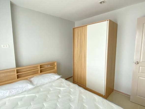 bedroom of Rich Park Chao Phraya