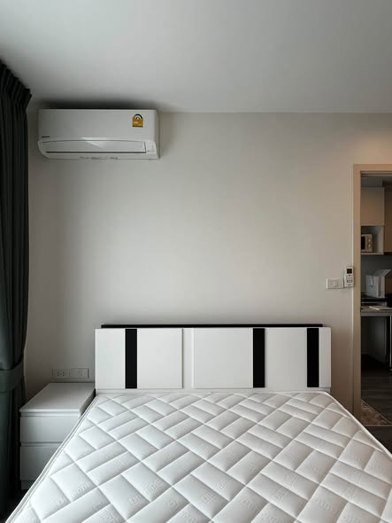 bedroom of Rich Park Triple Station