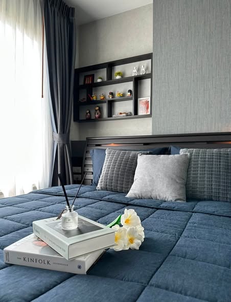 bedroom of Rich Park Triple Station
