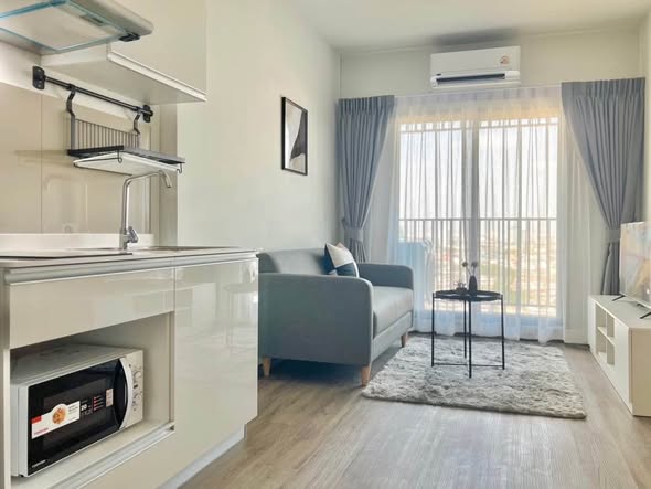 living room and bedroom of Rich Point @BTS Wutthakat