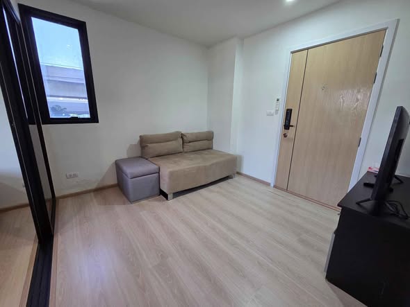 bedroom of Rise Rama 9