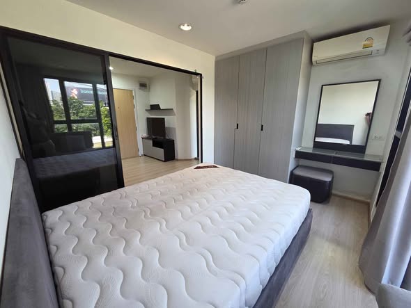 bedroom of Rise Rama 9