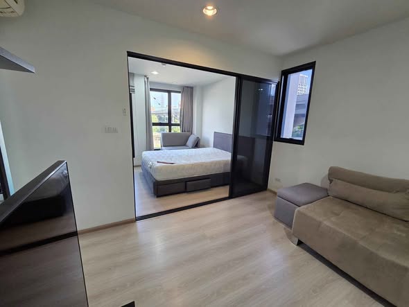 bedroom of Rise Rama 9