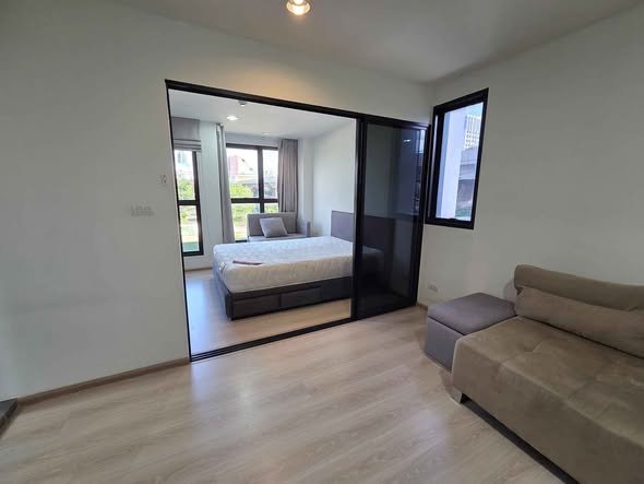 bedroom and room interior of Rise Rama 9