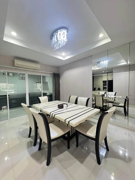 room interior of ภณาสิริ เรสซิเดนซ์