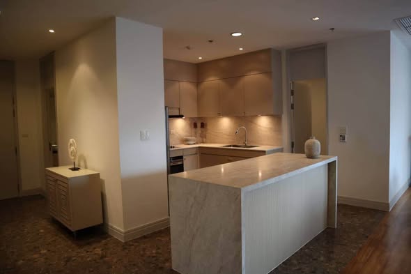 kitchen of Royal Residence Park