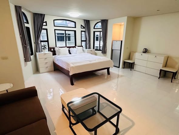 bedroom of Royce Private Residences