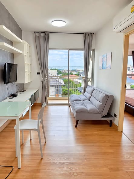 bedroom of S&S Sukhumvit Condominium