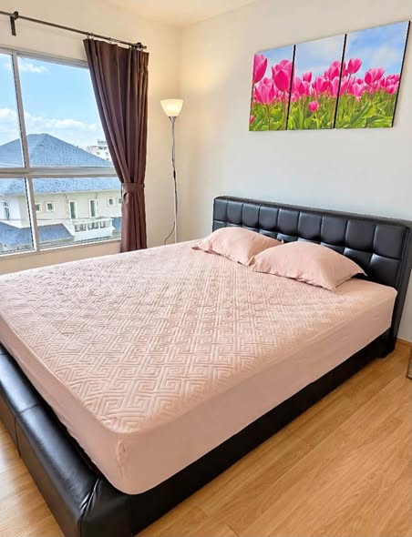 bedroom of S&S Sukhumvit Condominium